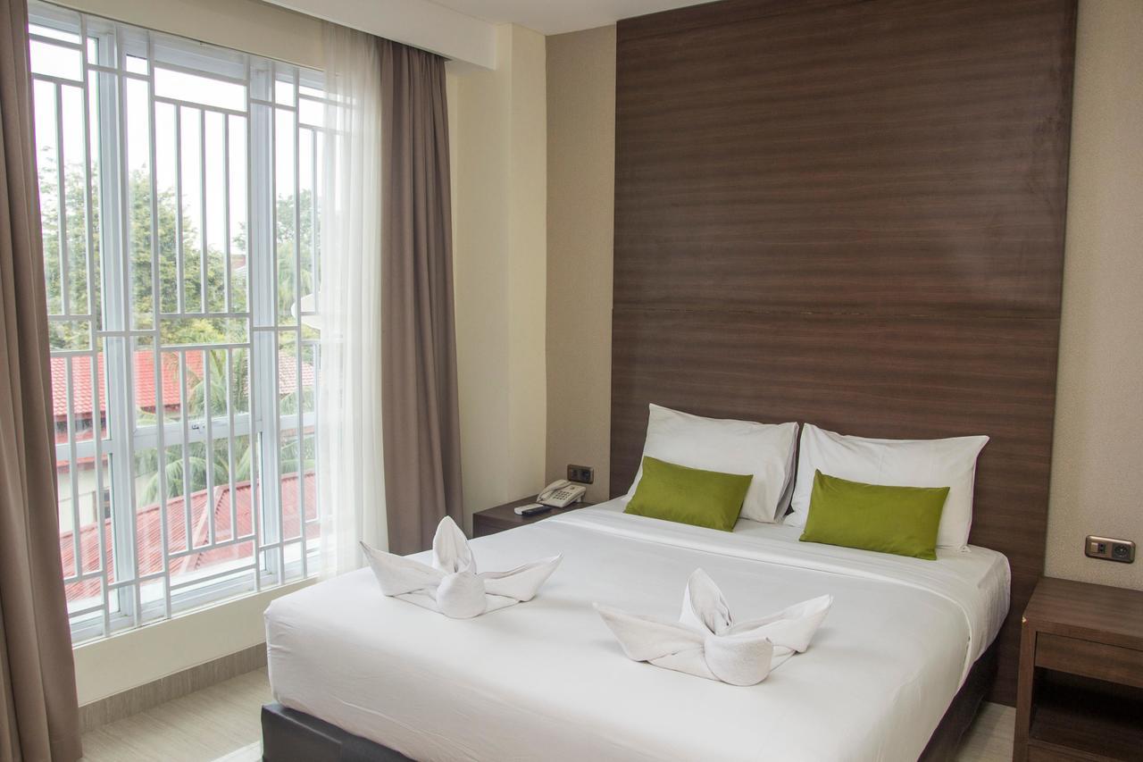 Green Eden Hotel Manado Exterior photo